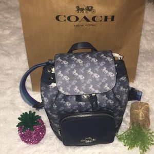 coach jes backpack with horse and carriage print